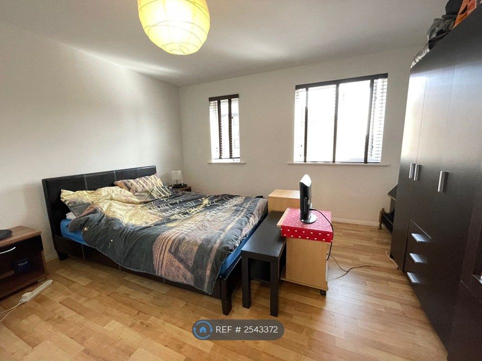 Property photo 2 of 8
