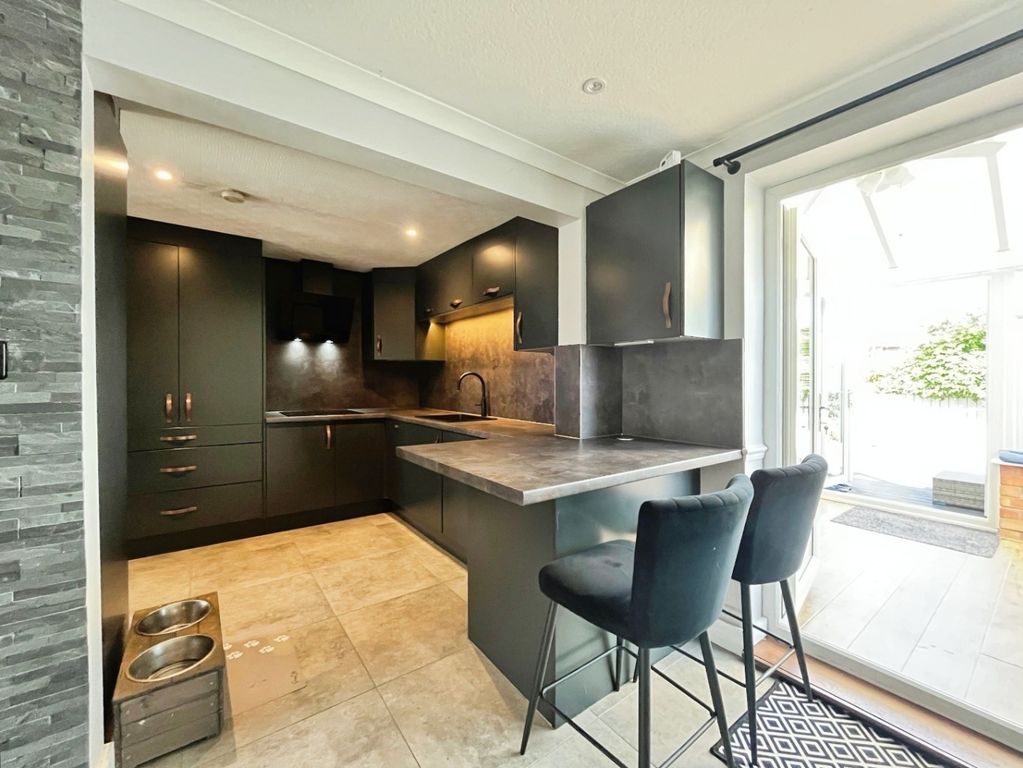 Property photo 3 of 28 4495168