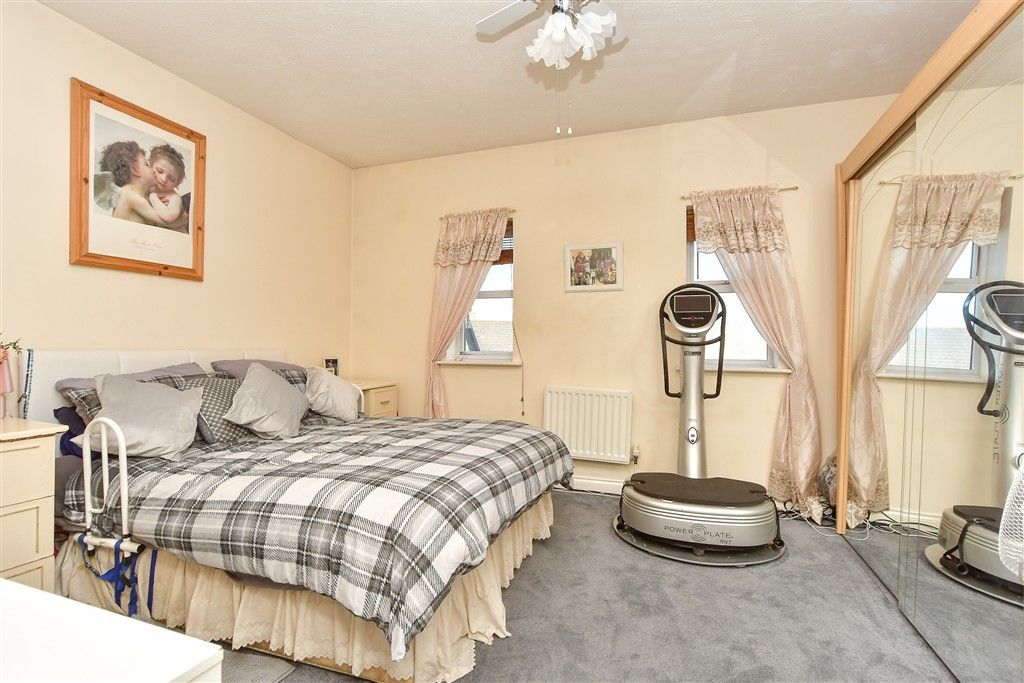 Property photo 3 of 8 Bedroom 1