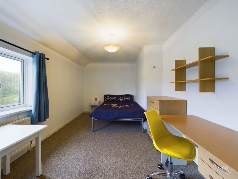 Property photo 3 of 9 Photo 12