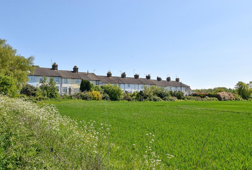 Property photo 2 of 17 Ravens Knowle Cottages.Jpg