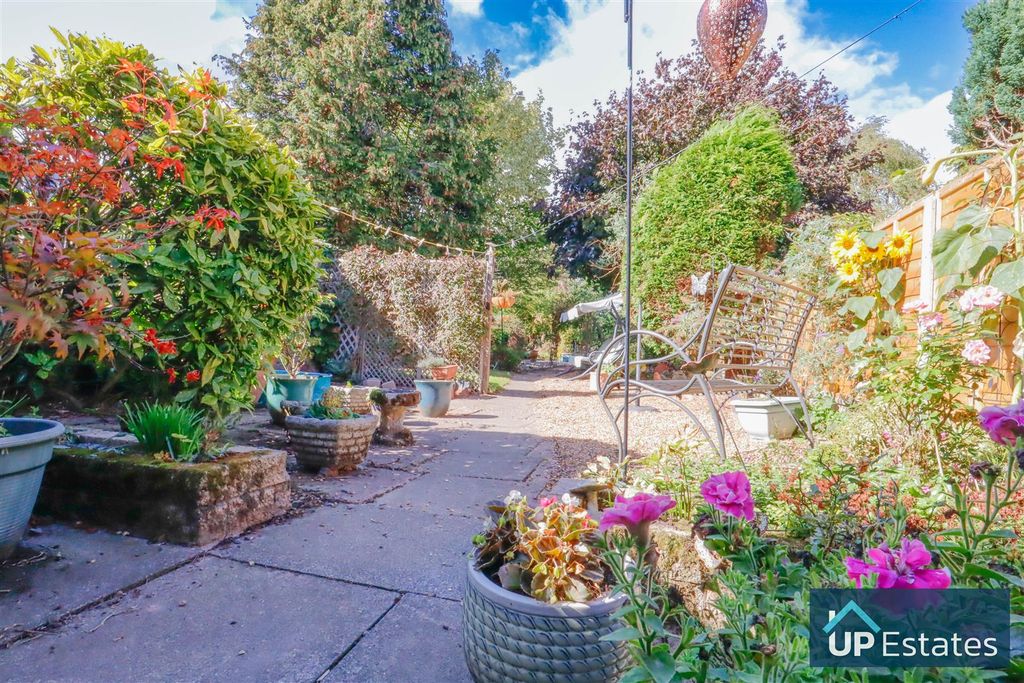 Property photo 3 of 27 Rear Garden