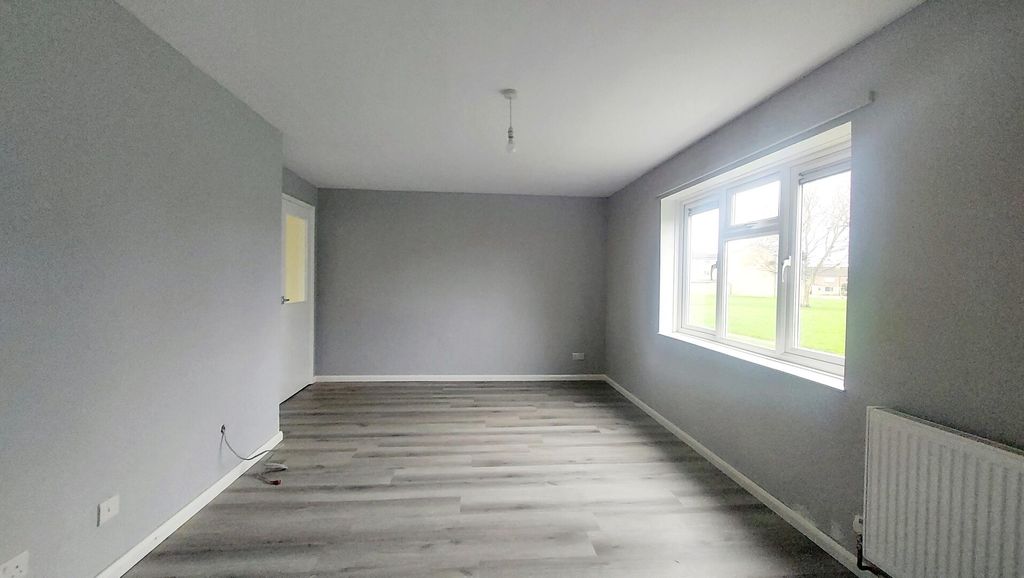 Property photo 3 of 13 Living Room