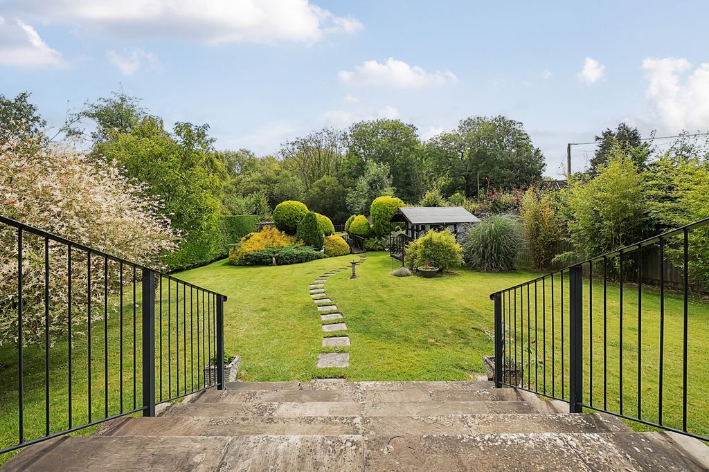 Property photo 2 of 16