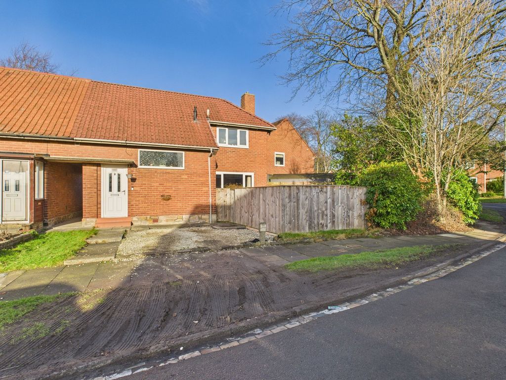 Property photo 3 of 10 External