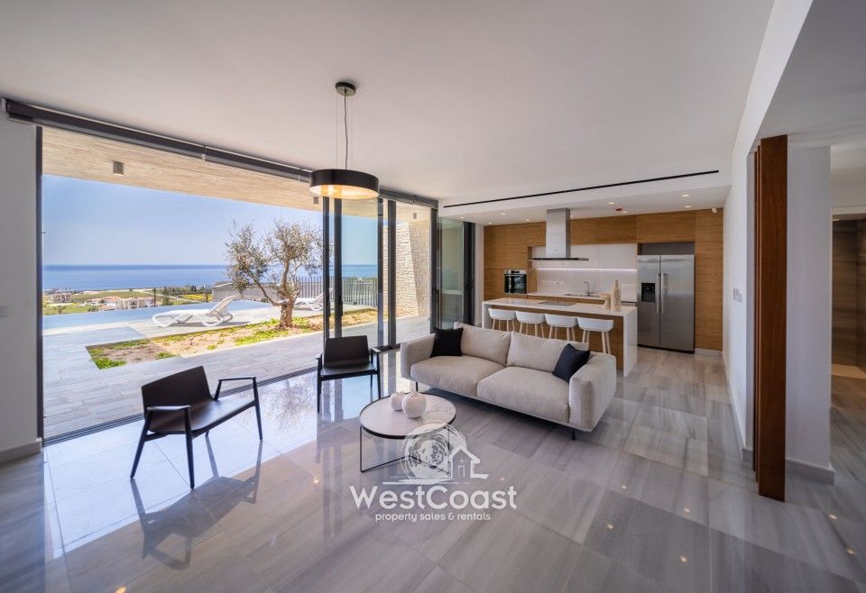 Property photo 2 of 28