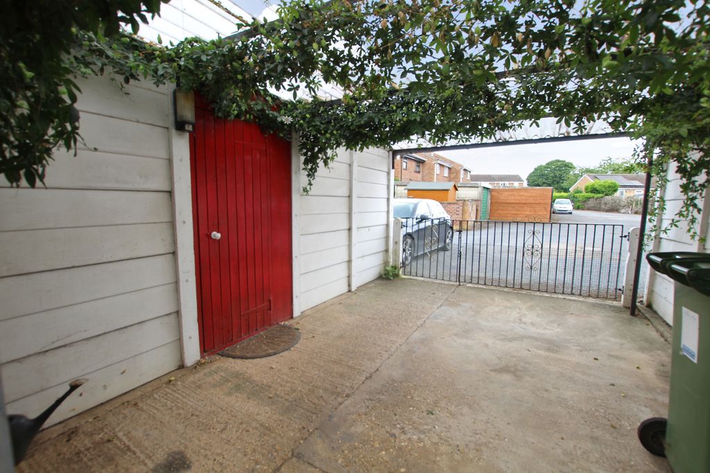 Property photo 3 of 14