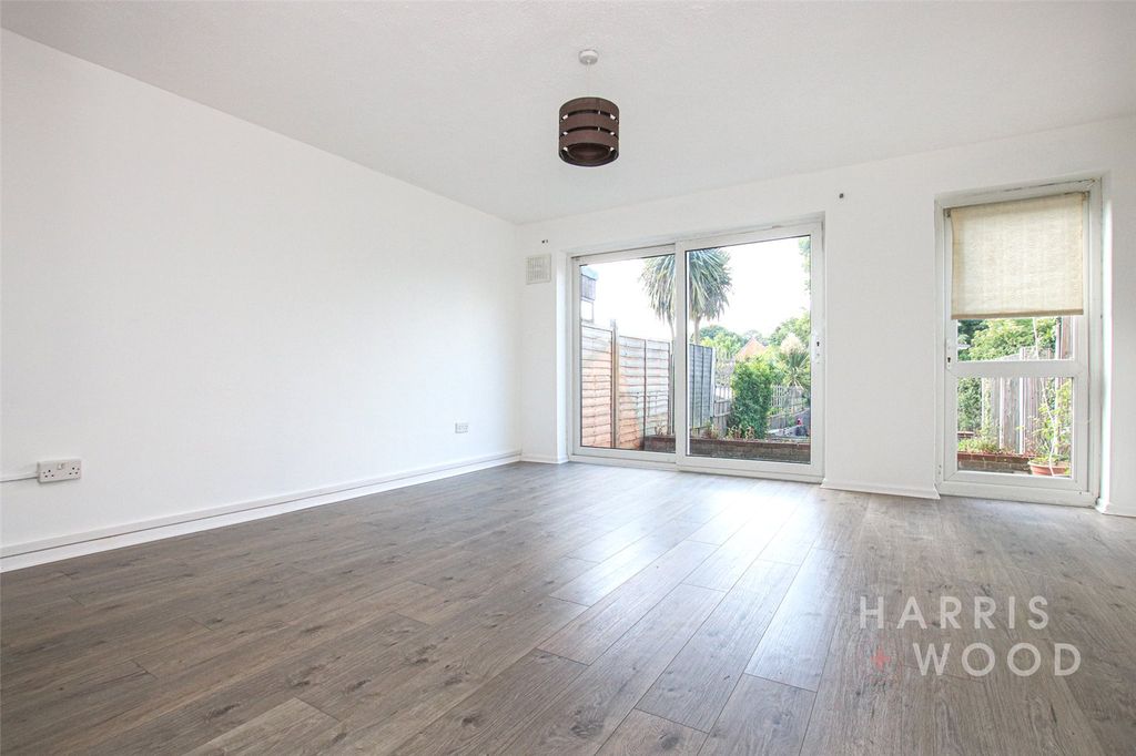 Property photo 2 of 13 Picture No. 01