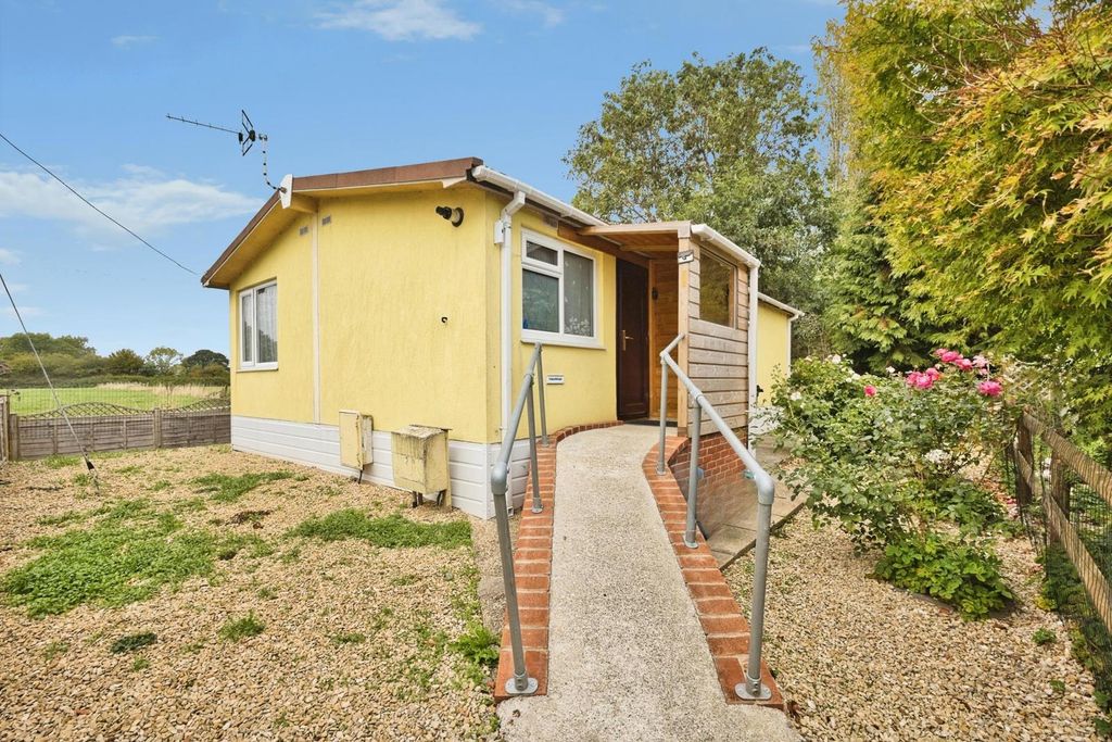 Property photo 1 of 18 Pbox-Img.Jpg