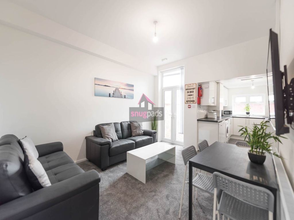 Property photo 1 of 12 1