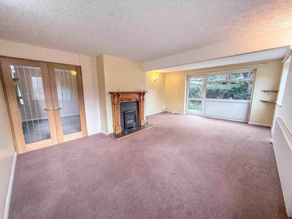 Property photo 2 of 26