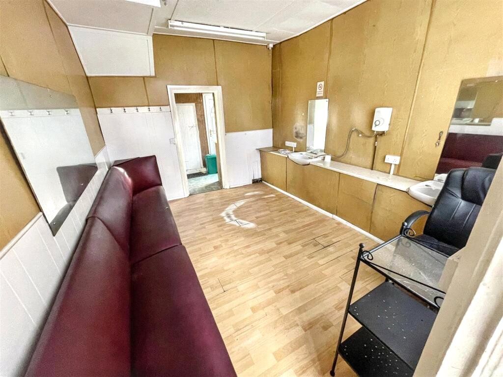 Property photo 3 of 7 Picture No. 06