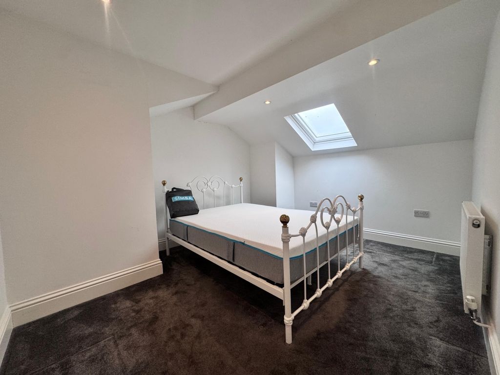 Property photo 3 of 5 Pic 2