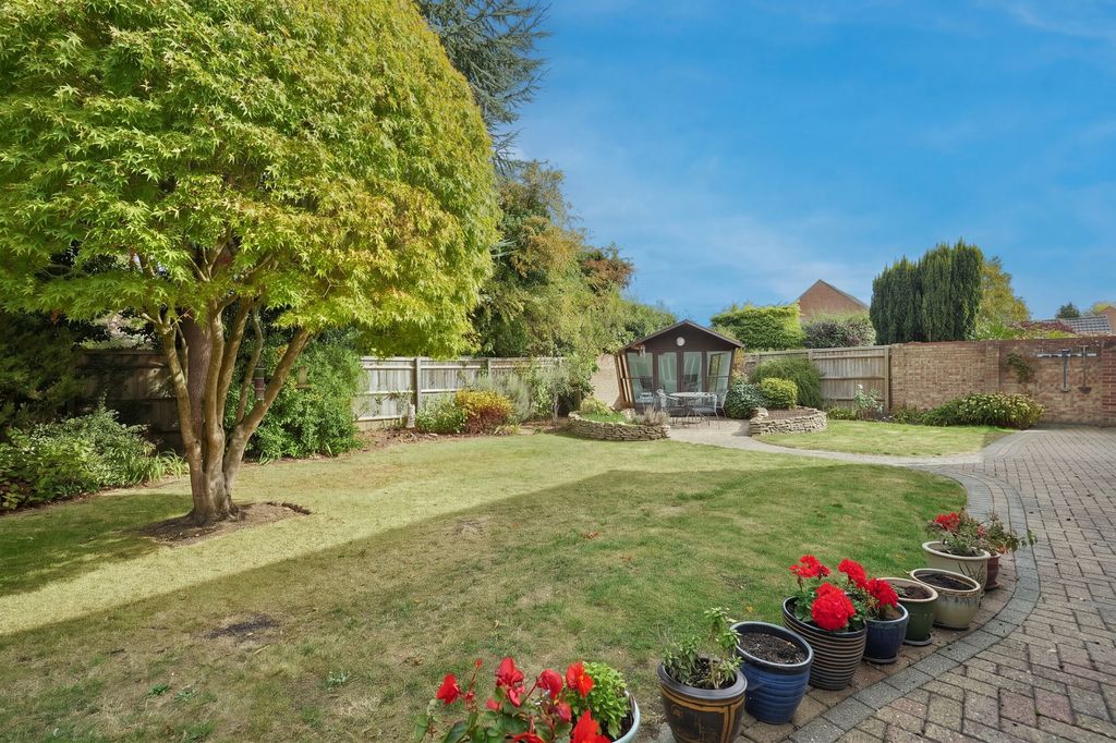 Property photo 2 of 23