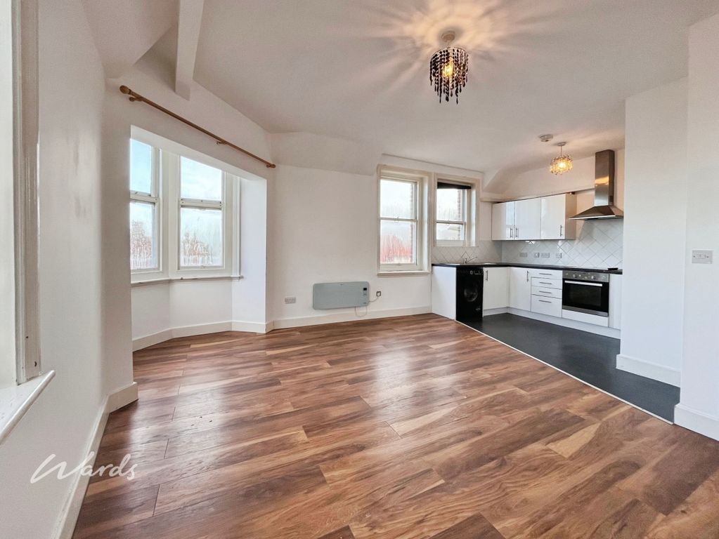 Property photo 2 of 9 Kitchen/Lounge