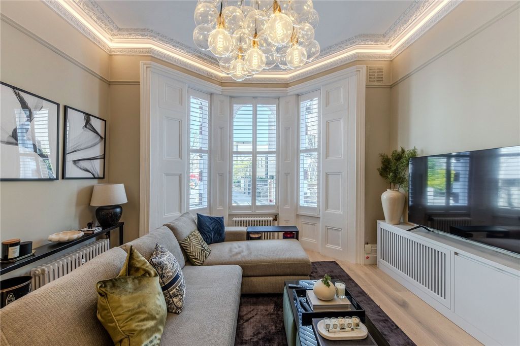 Property photo 3 of 16 Reception Room