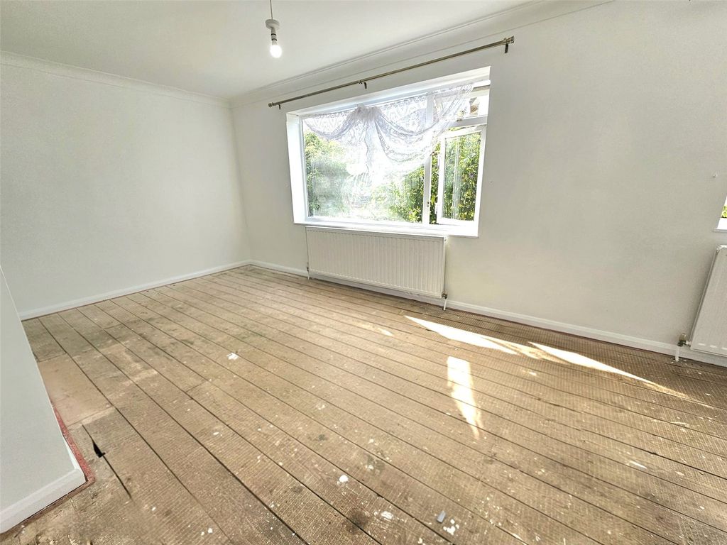 Property photo 2 of 7 Picture No. 01