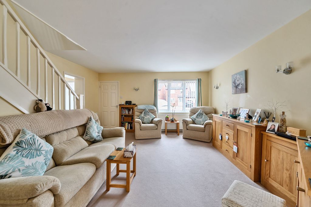 Property photo 2 of 20 1330838-14-68824A...