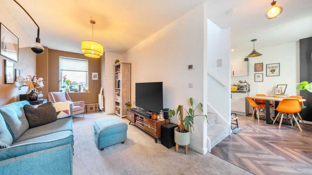 Property photo 3 of 22