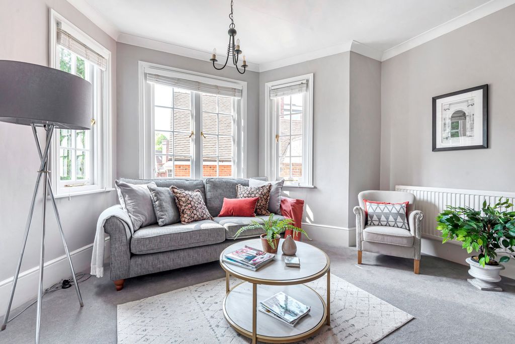 Property photo 3 of 19