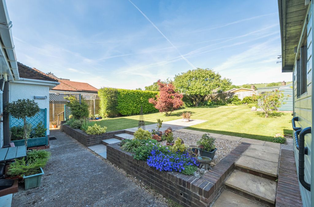 Property photo 2 of 15 1465674-9-6A0F313...