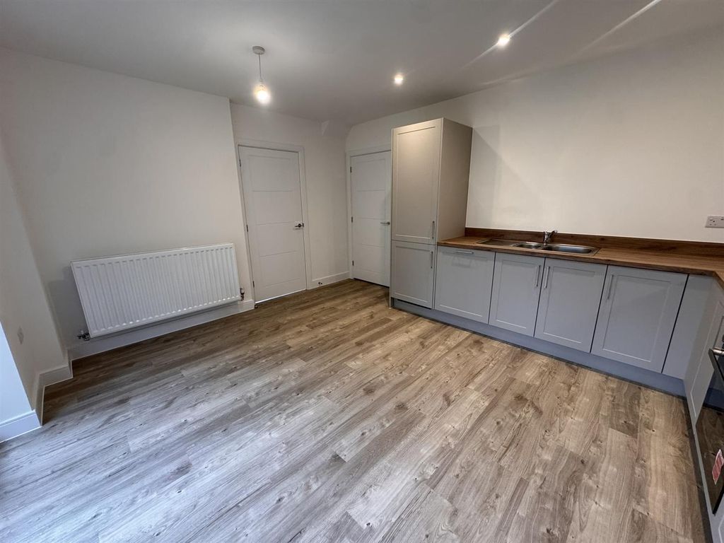 Property photo 3 of 12 Img_1302.Jpeg