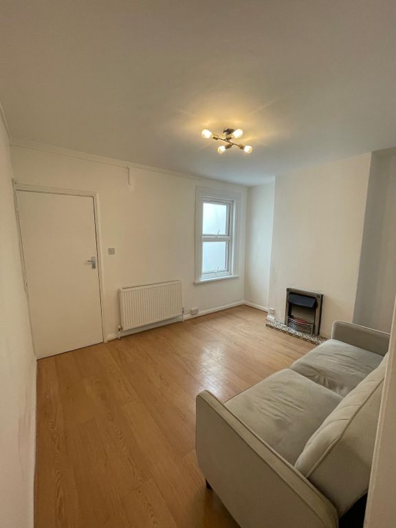 Property photo 3 of 16 Gallery