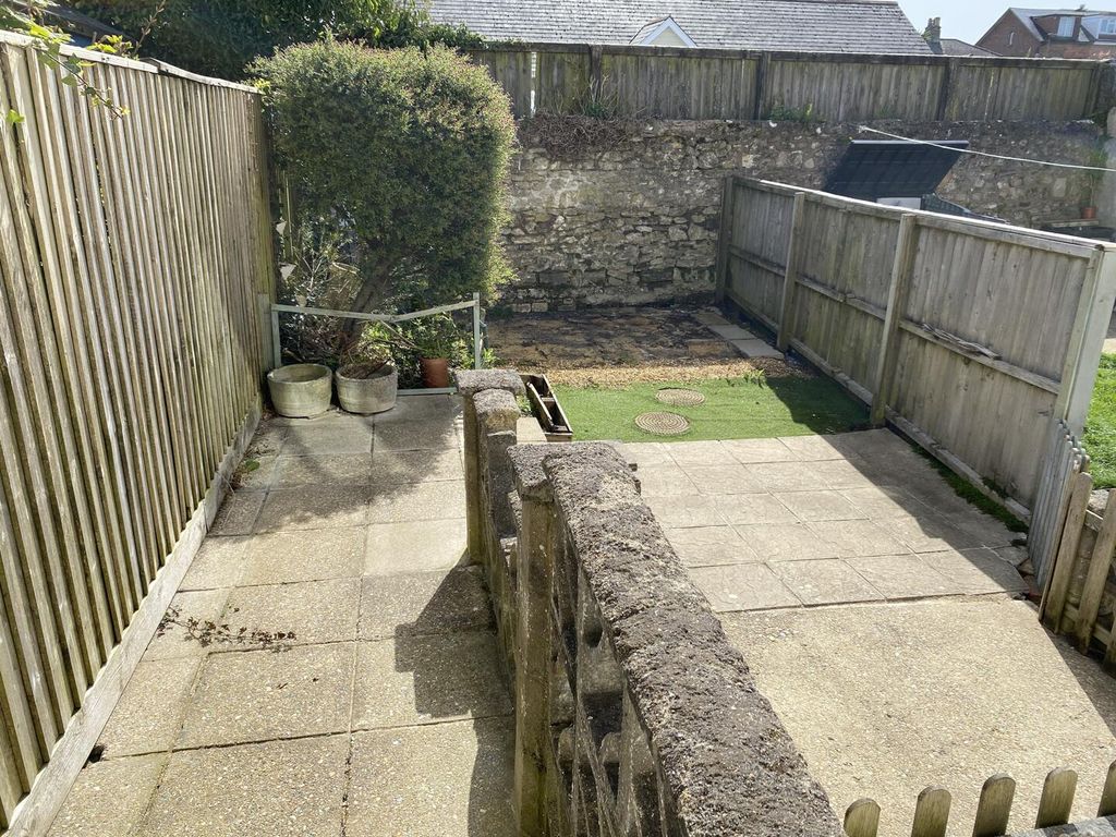 Additional image 8 of 2 bed semi-detached house to rentNewport Street, Ryde PO33