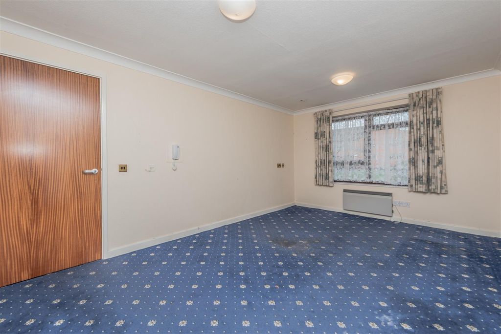 Property photo 2 of 15 Living Room & Dining Area: