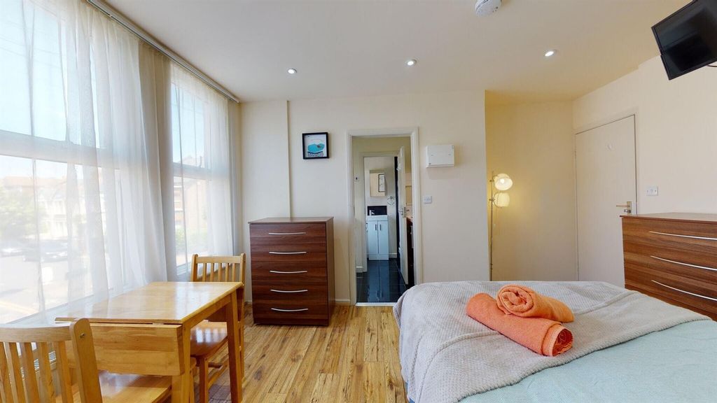 Property photo 3 of 8 6909c4Dd310Ab13E86Ac8E1c_Ac81E9F68982c7Ca44F5c7A04