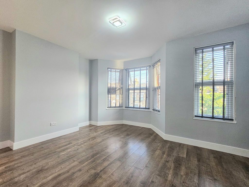Property photo 1 of 12 Master Bedroom
