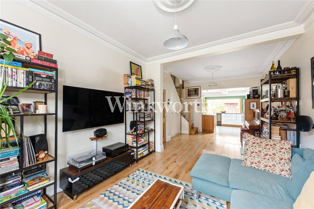 Property photo 1 of 23 Picture No. 10