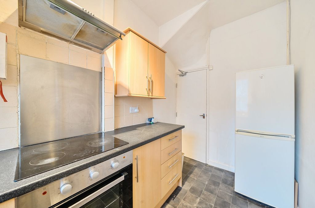 Property photo 3 of 13 Kitchen