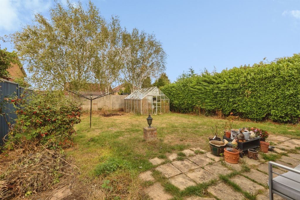 Property photo 2 of 25