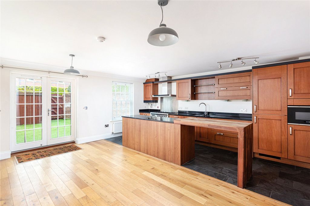 Property photo 2 of 16 Kitchen/Diner