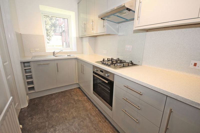 Property photo 2 of 9 Kitchen