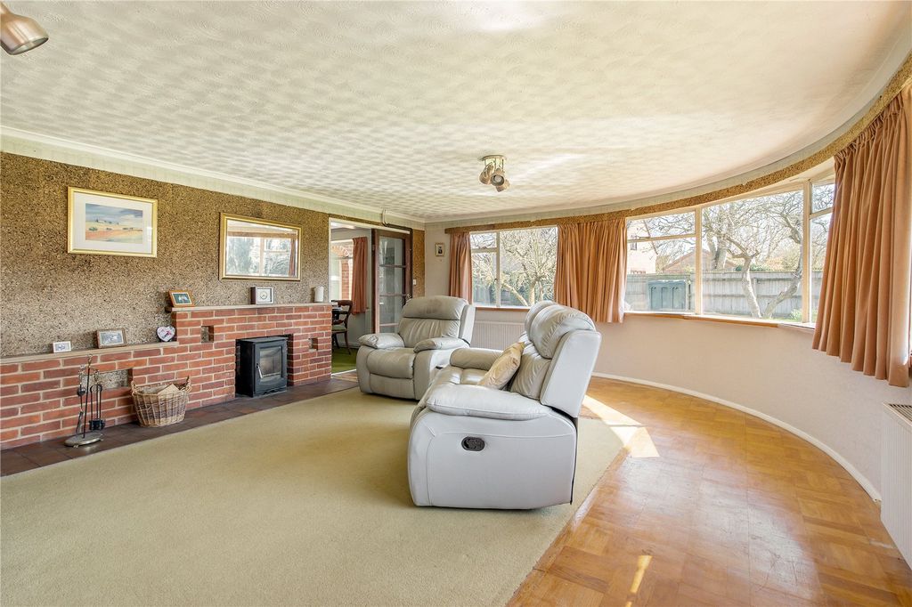 Property photo 2 of 17 Living Room