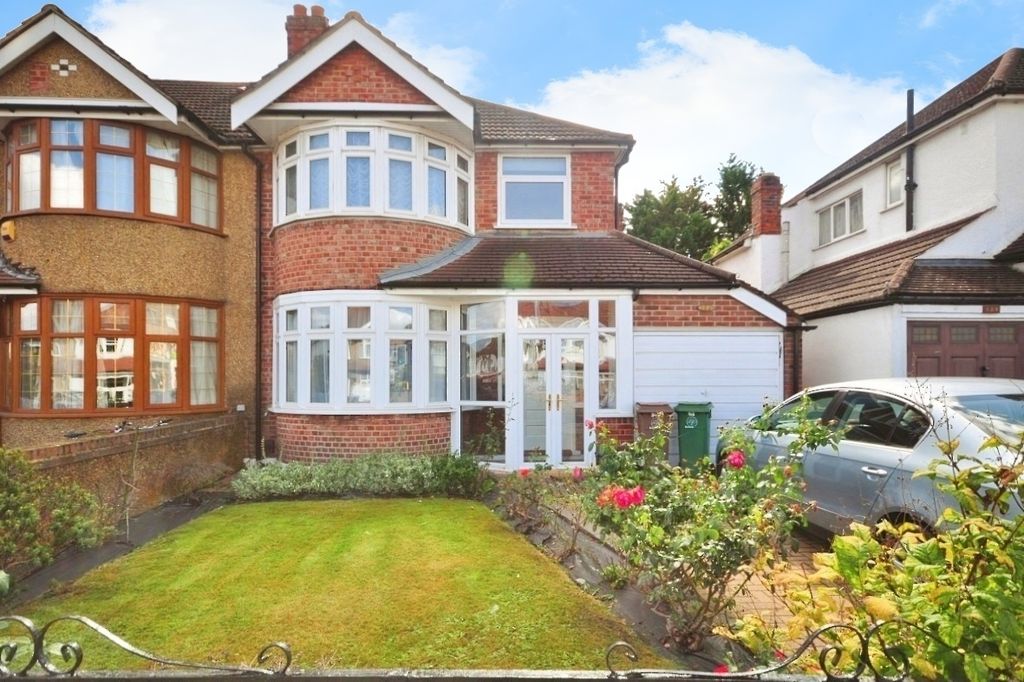 Property photo 1 of 12 149 20Croydon 20R...