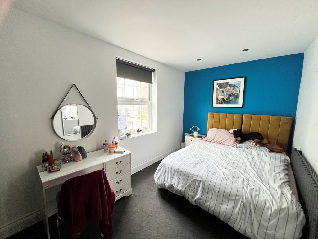 Property photo 2 of 16 Gallery