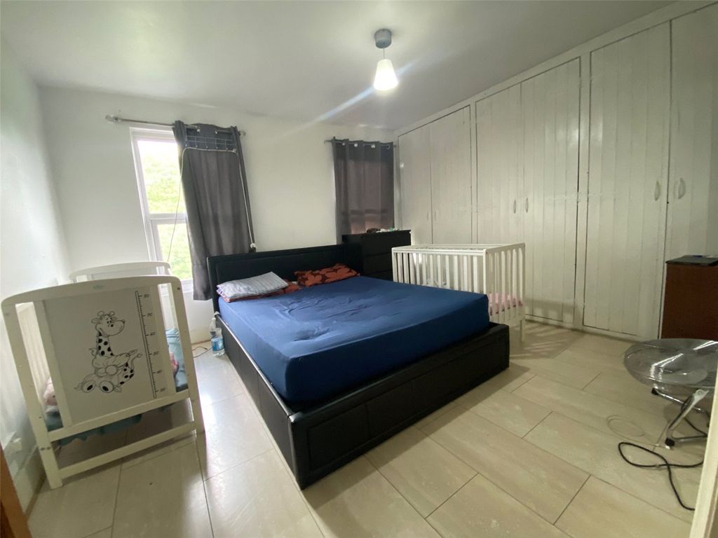 Property photo 3 of 10 Picture No. 09