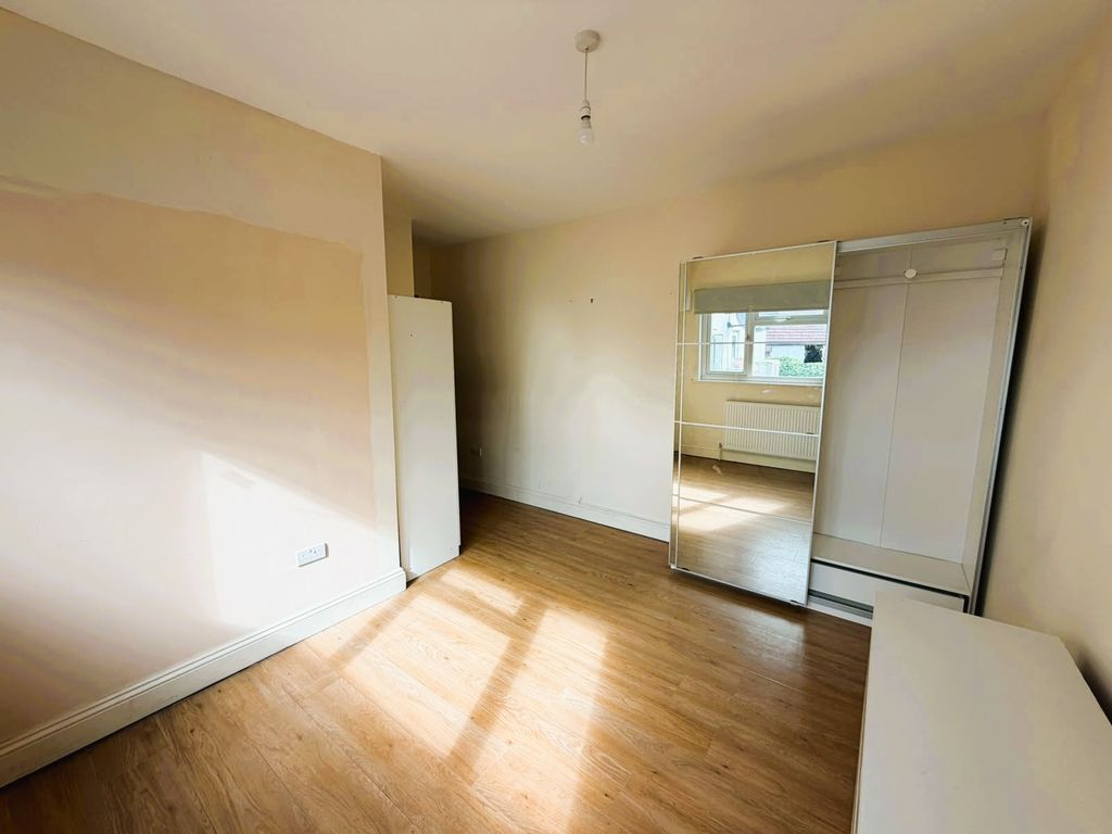 Property photo 3 of 8 Whatsapp Image 2026-09-19 At 16.45.45.Jpeg