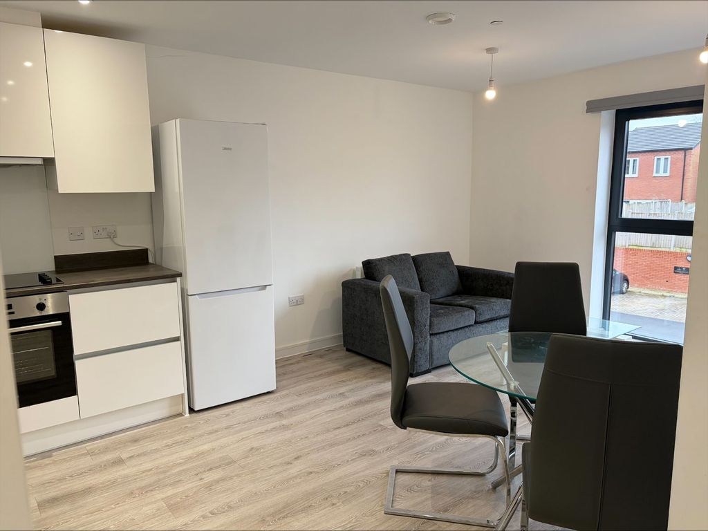 Property photo 2 of 9 Picture No. 16