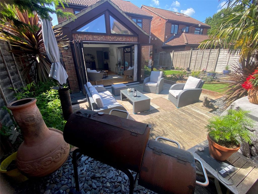 Property photo 3 of 23 Picture No. 31