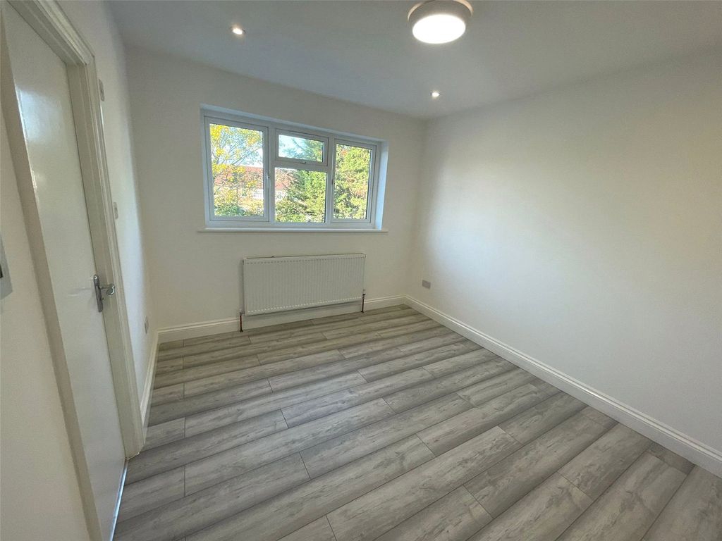 Property photo 3 of 6 Picture No. 07