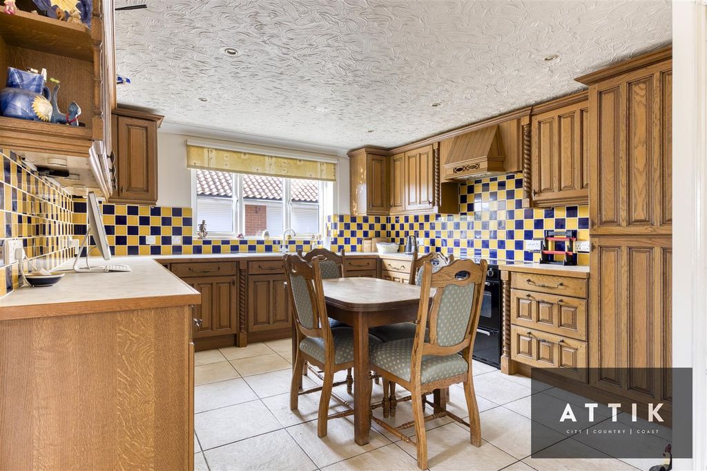 Property photo 3 of 29 Attik-17.Jpg