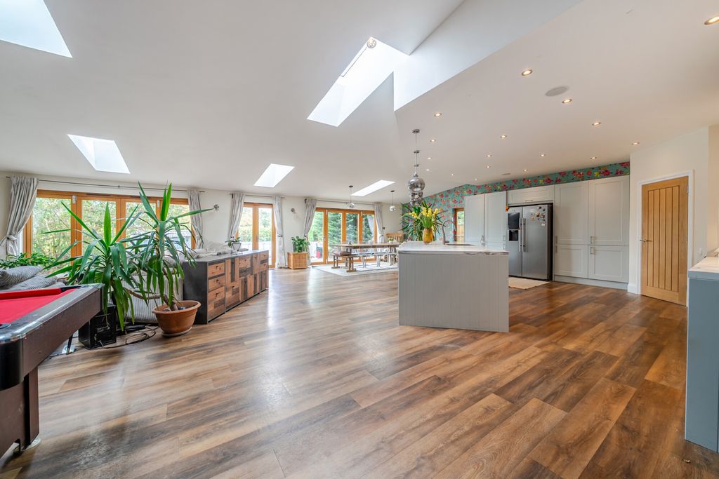 Property photo 2 of 31 1514900-15-6A9ee1...