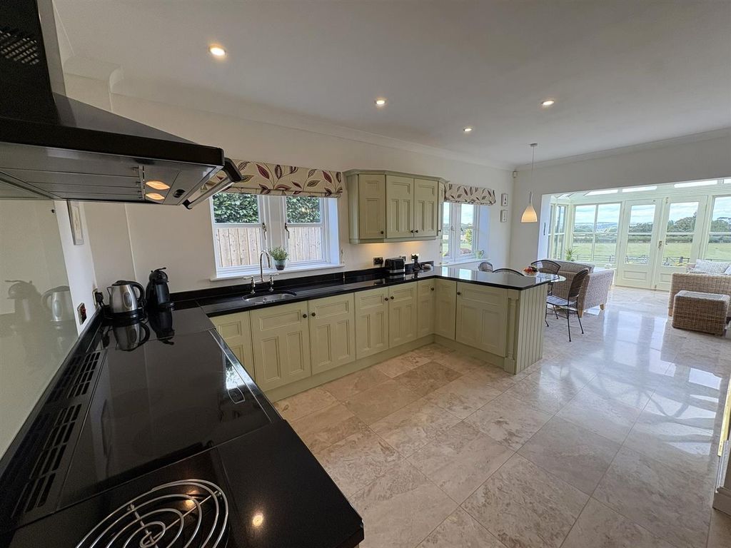 Property photo 3 of 50 Kitchen