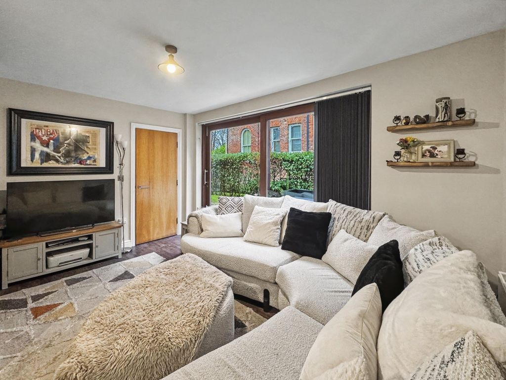 Property photo 3 of 21