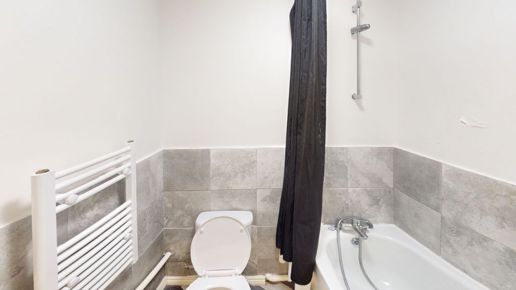 Property photo 3 of 5 Gallery