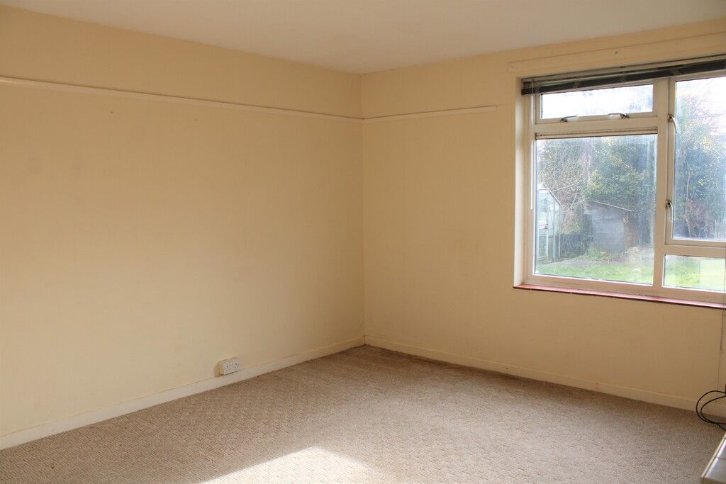 Property photo 3 of 15 Lounge